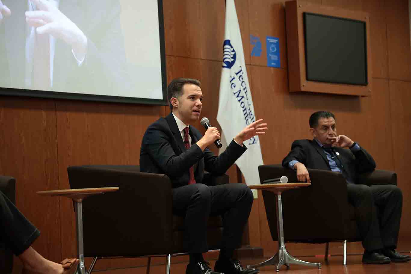 Foro Económico Coparmex analizó las perspectivas económicas para 2022.