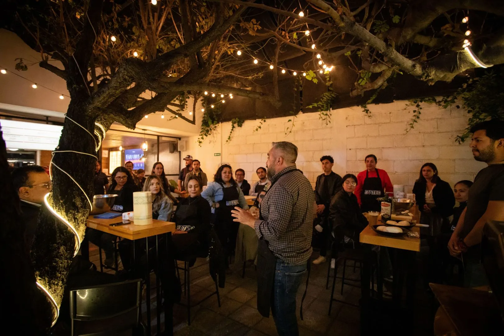 Taproom de Cisne Negro con evento Pizza & Beer Night