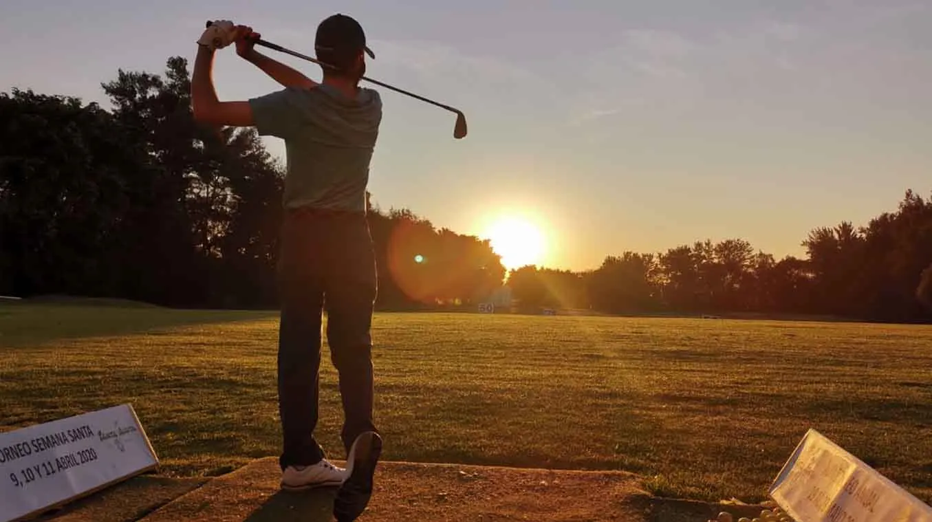 Francisco Mustico, estudiante de PrepaTec Colima es segundo en gira de golf GADO