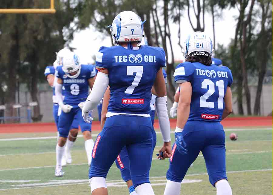 Equipo de Tec Guadalajara de futbol americano de la Liga ONEFA listo para la temporada 2023.