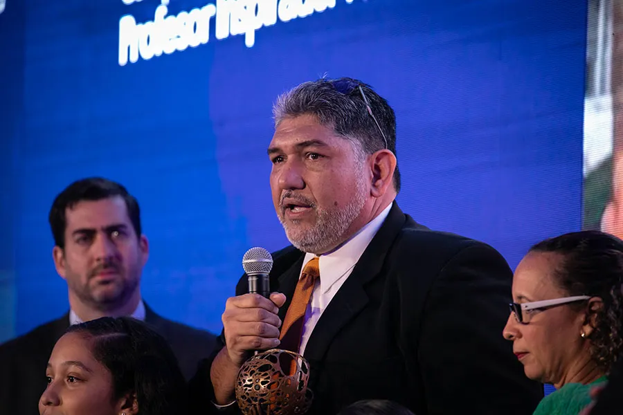 Juan Gabino Díaz es profesor de la Escuela de Ingeniería y Ciencias en campus Tampico