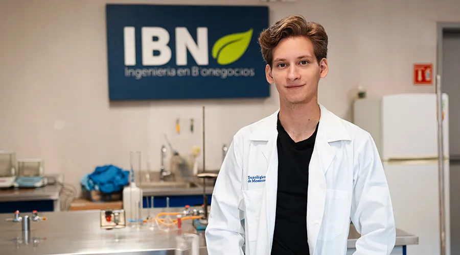Emprender lo llevó a obtener una beca en el Tec de Monterrey