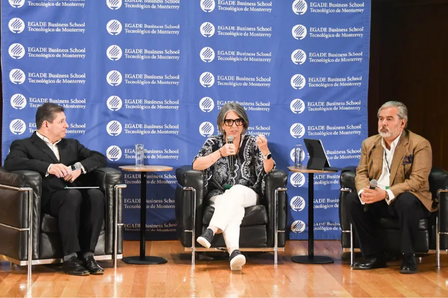 Panel Mariana Fonseca