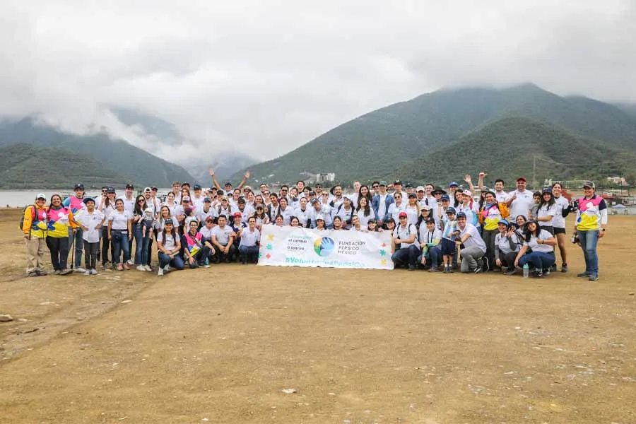 Voluntarios México en actividad natural