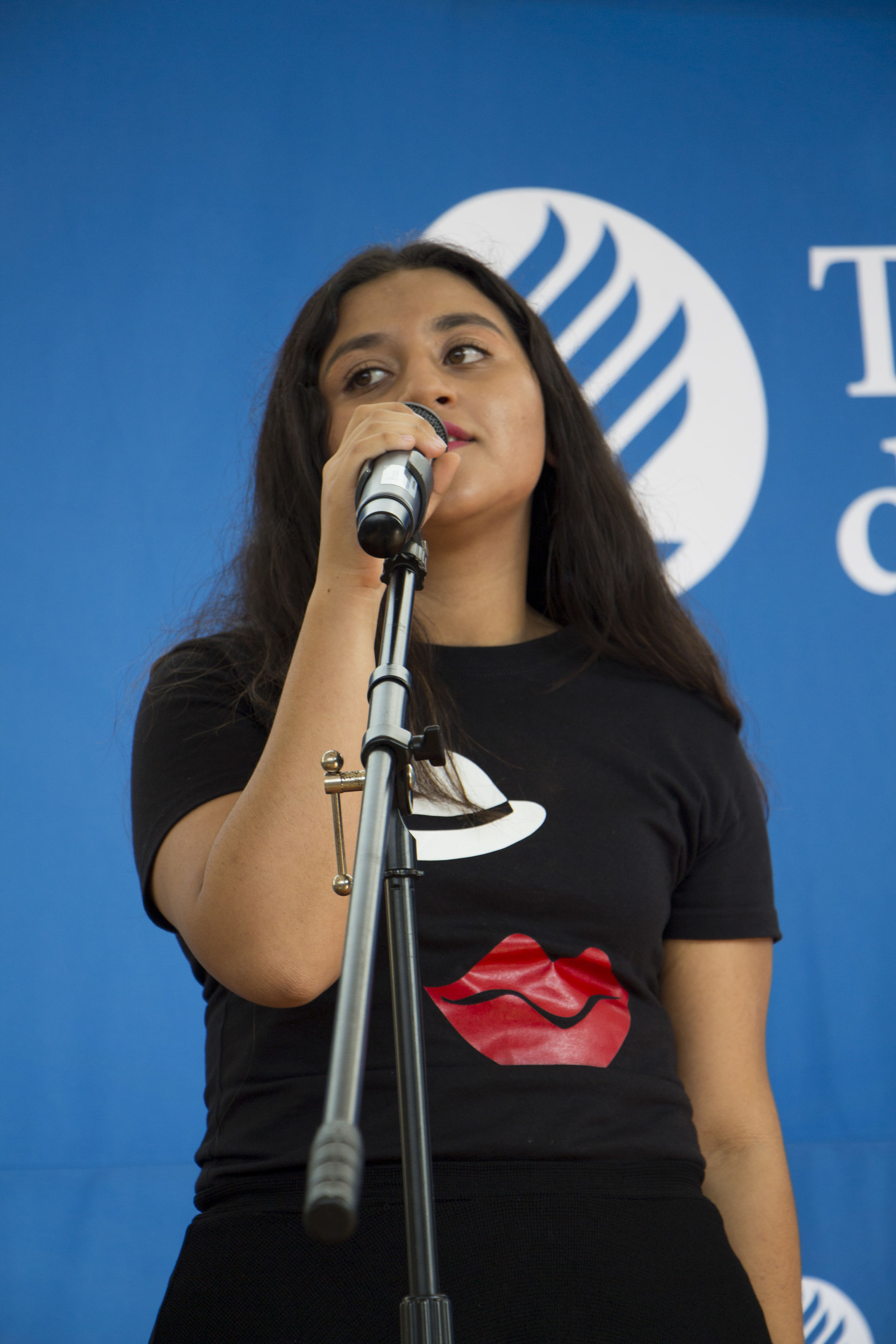 Claudia Isabel, PrepaTec de Veracruz, en el lugar en donde se siente más feliz: el escenario