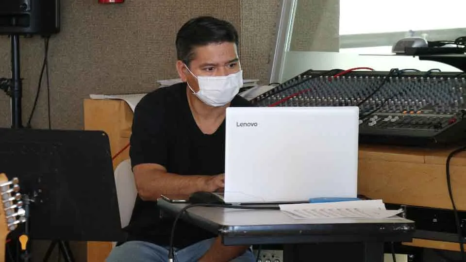 Guillermo Martínez Iracheta, profesor de música en campus Laguna