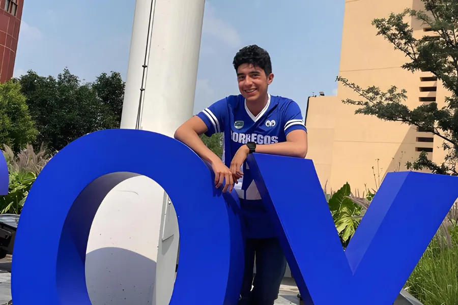 Leonardo como embajador