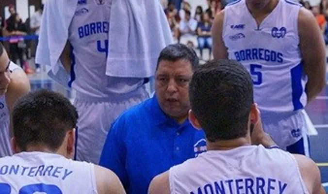 Por 30 años Ignacio Moreno ha dirigido a los Borregos de Basquetbol.