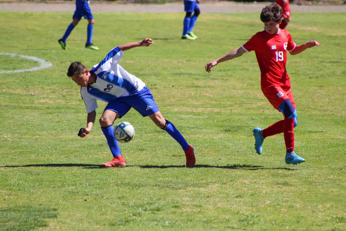 yaro-martínez-es-jugador-de-futbol-soccer-en-borreguitos-comprometido-con-la-escuela