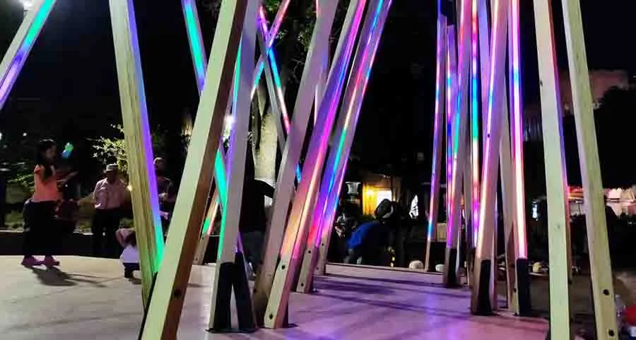 Profesores y estudiantes del Tec Campus Querétaro interdijeron una pieza de danza en Centro Histórico