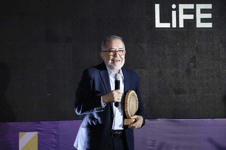 Juan Carlos García y García recibió el Premio a la Trayectoria LiFE en una ceremonia realiza en campus Querétaro.
