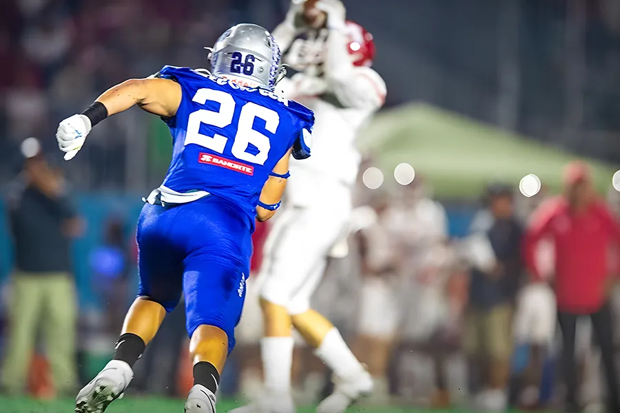 Alfonso Cruz durante match de americano