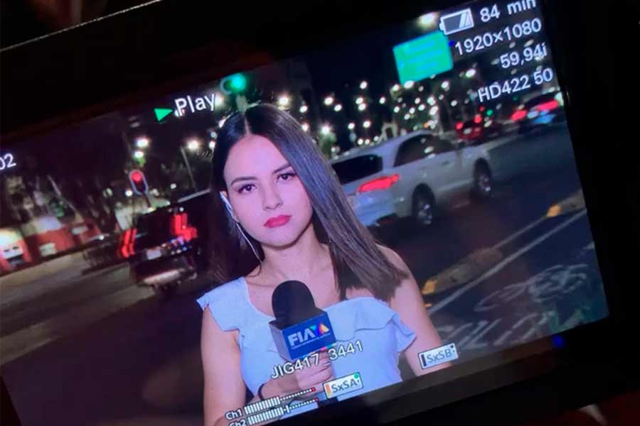 Kariana actualmente es reportera para los noticieros de TV Azteca.