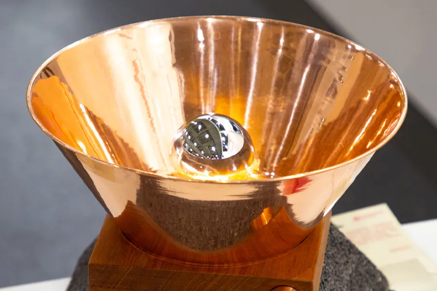 Hogar y Fuego, lámpara interactiva diseñada por María Fernanda Arellano.