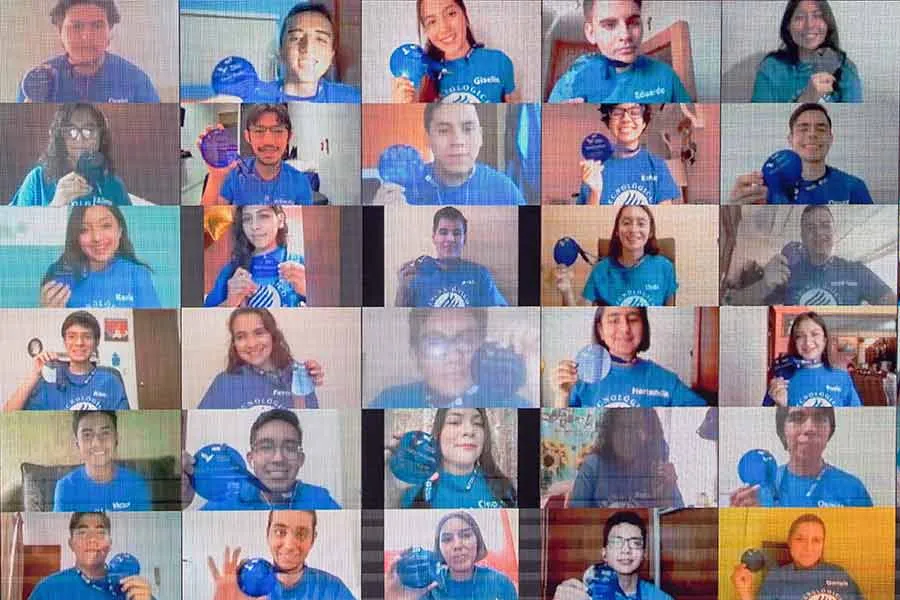 Parte de los alumnos que conforman la séptima generación de Líderes del Mañana del Tec de Monterrey