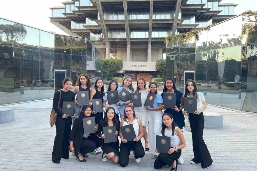 Liz y sus compa&ntilde;eros en San Diego