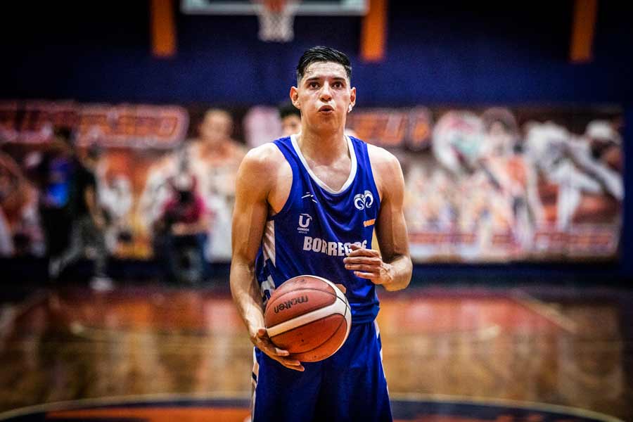 Gabriel buscará hacer carrera en el baloncesto profesional.