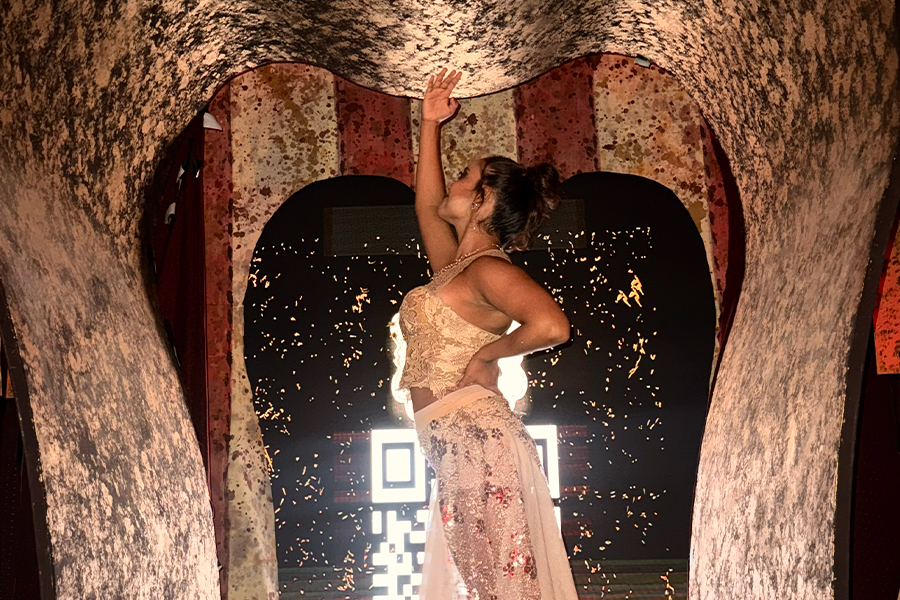 Marián Guzmán durante una función de El circo sin bestias, obra de la Compañía de Teatro del Tec CCM dirigida por Clemente Vega.