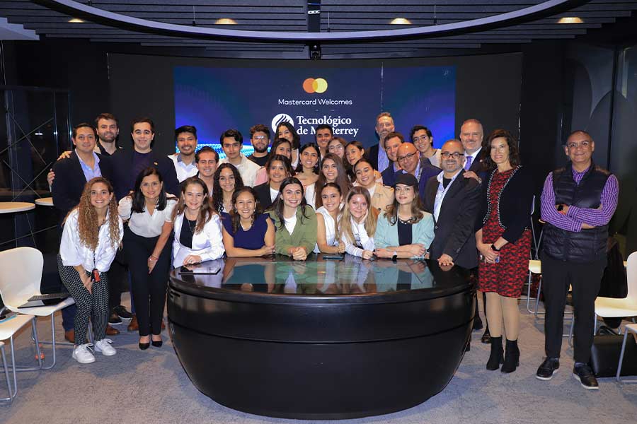 Mastercard Experience Center recibe a estudiantes del Tec de Monterrey CCM