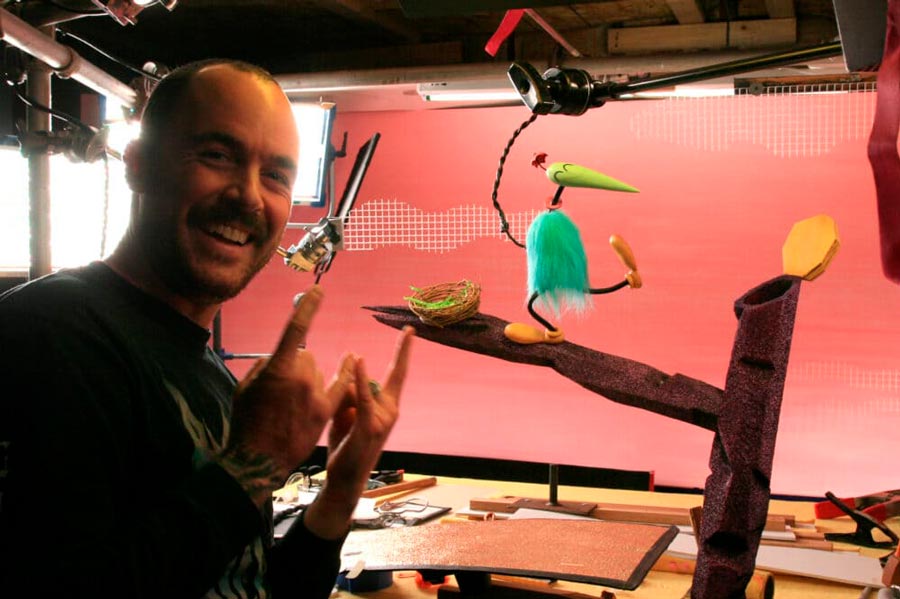 Max animador y director estadounidense, fundador de RatBat studios, su propio estudio creativo, con 16 de experiencia en la industria de la animaci&oacute;n