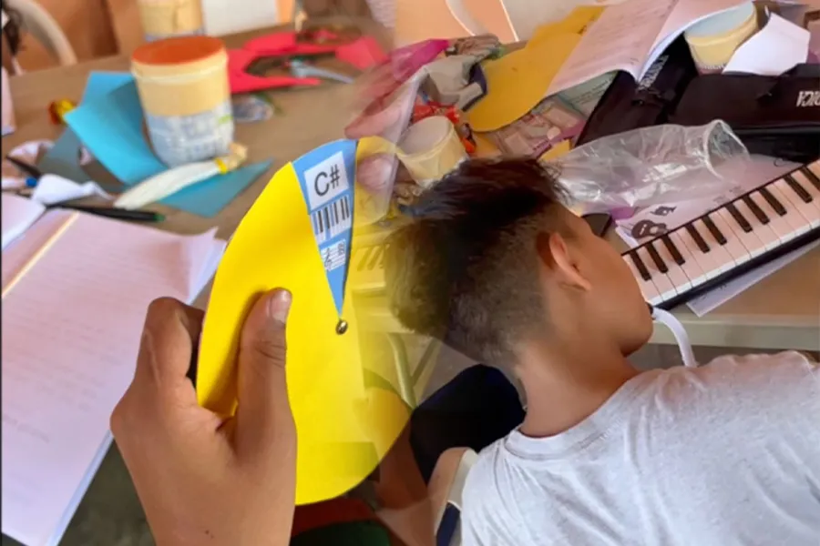 Proyecto Melodías Mágicas de PrepaTec transforma residuos en música y recibe premio internacional Rise For The World