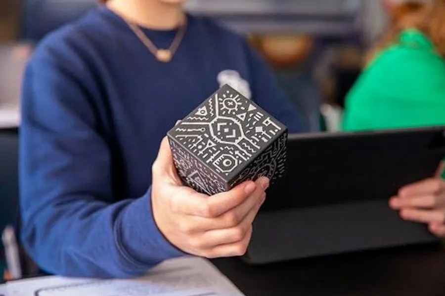 Merge Cube, herramienta usada para implementar la realidad aumenta en PrepaTec Campus Hidalgo.