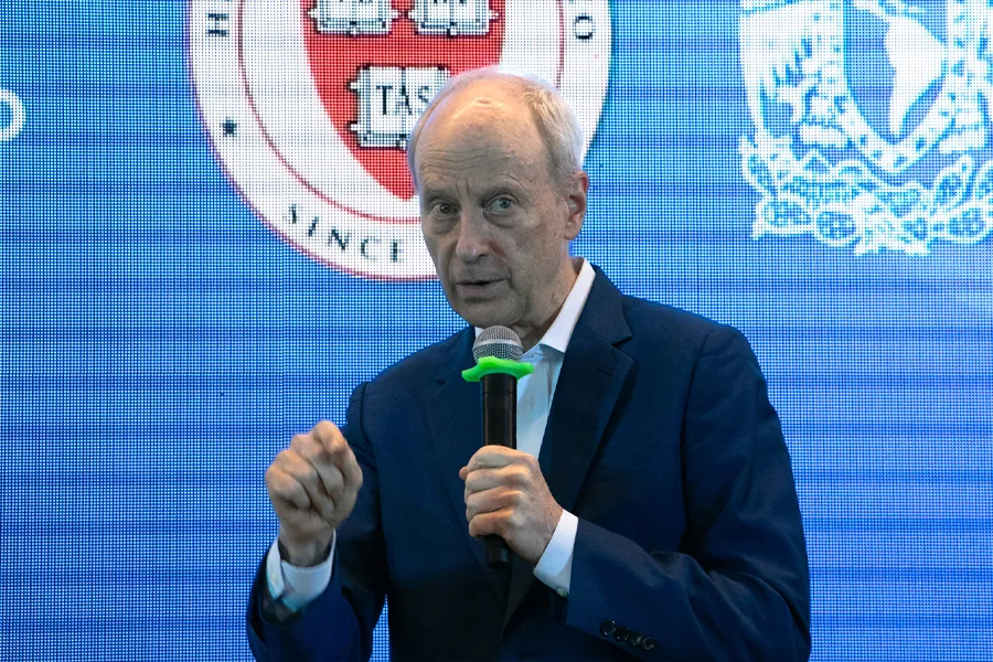 Michael J. Sandel durante visita en campus Ciudad de México