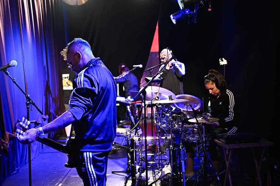 Migdalia van der Hoven, Glastonbury.