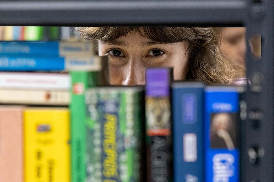 Montserrat Benavides, autora independiente y estudiante del Tec, ha publicado cuatro libros en inglés antes de cumplir los 20.