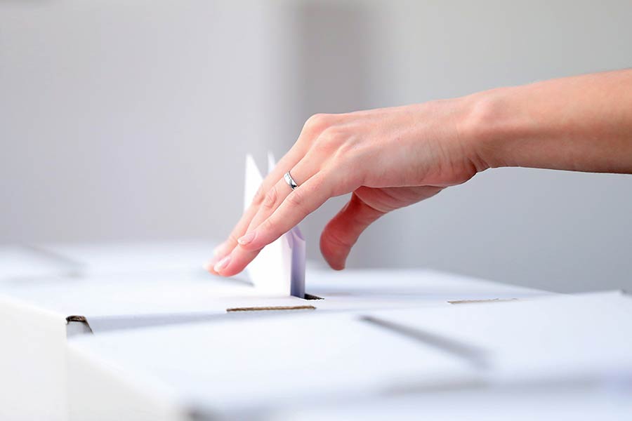 mujeres ejerciendo el voto