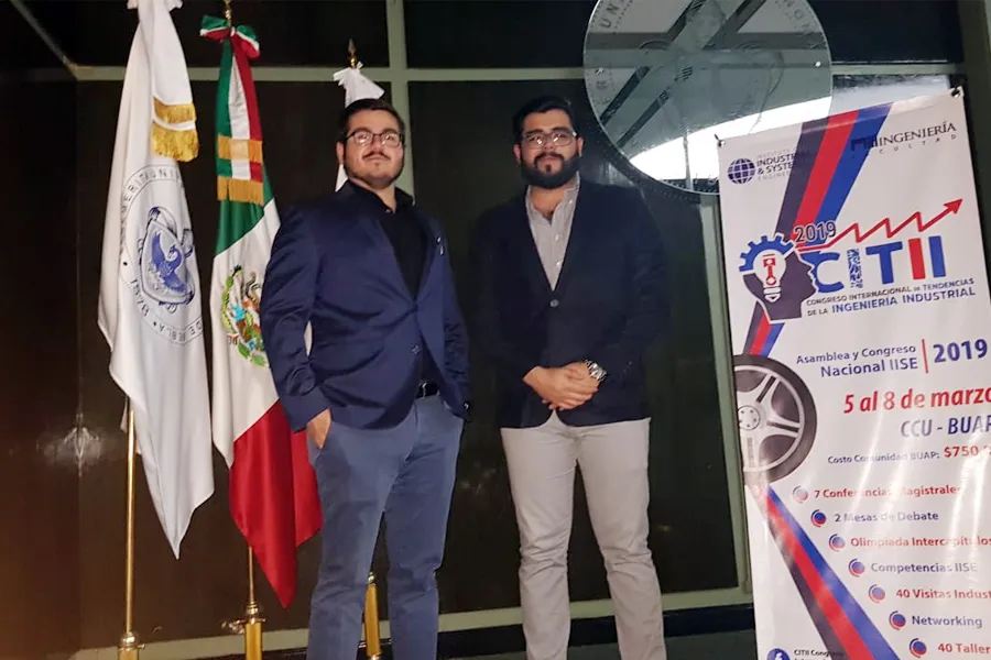 Alumnos de la carrera de Ingeniería Industrial