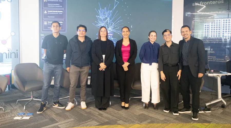 Profesores y estudiantes charlan en panel sobre los nuevos retos del emprendimiento a través de las habilidades blandas "soft skills".