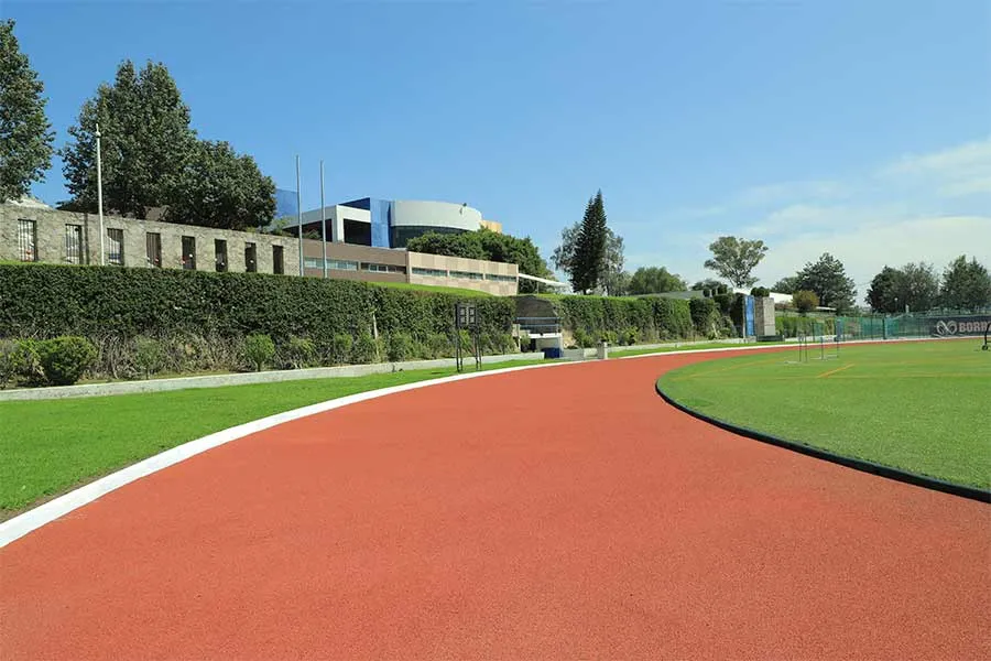 pista-atletismo-tec-cem-curva