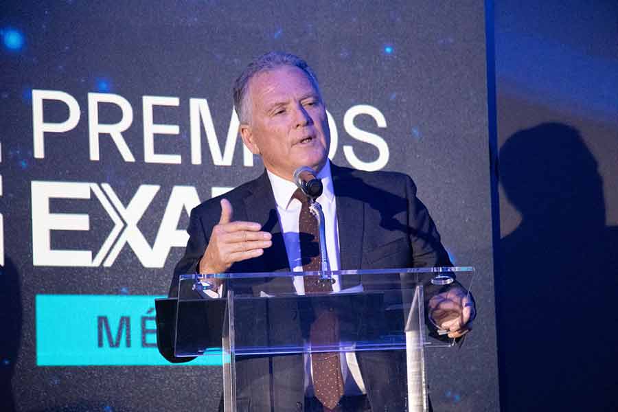 Premio Mérito EXATEC para Alfonso Pompa en el Tec Guadalajara.