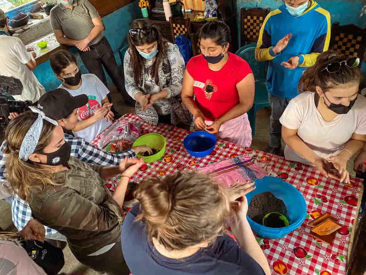 Alumnos PrepaTec comparten experiencias con comunidades chiapanecas