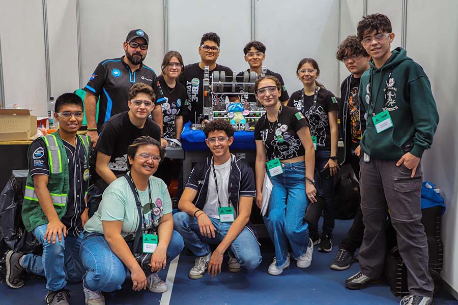 Equipo de robótica de campus León Abtomat 3480