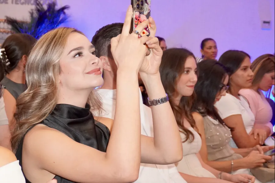 Priscila Grado durante la celebración de los 35 años de LIN en el campus Chihuahua del Tec de Monterrey.