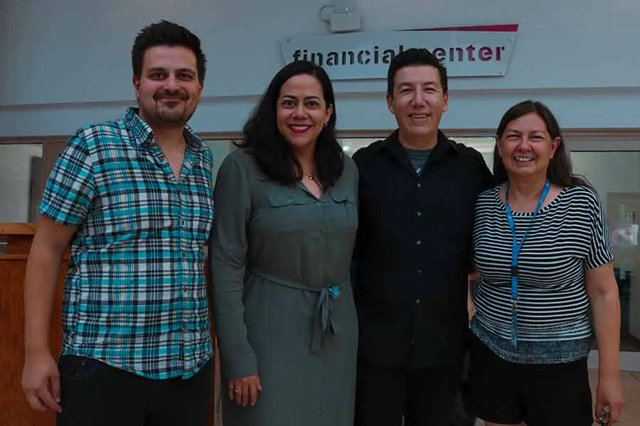 Profesores participantes en el proyecto Mujeres de mi Región, colaborando para visibilizar el trabajo de las mujeres en México.