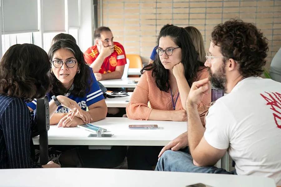 Las y los profesores participaron en mesas de trabajo para hablar sobre el nuevo modelo. Foto: Alejandro Salazar
