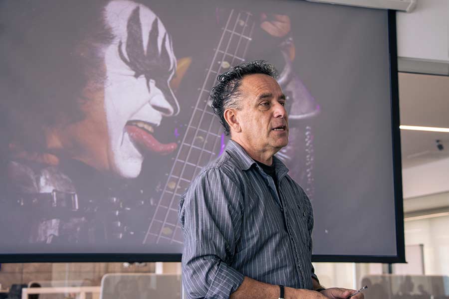 Salvador Bonilla compartió algunos tips con alumnos de campus Monterrey. Foto: Jesús Martínez.