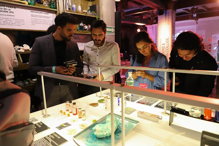 Exposici&oacute;n de proyectos interdisciplinarios de ciencia y dise&ntilde;o alimentario durante la Tech Week 2025 en la Tech House del Tec de Monterrey.
