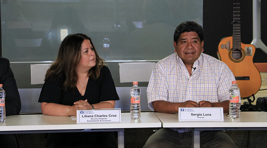Sergio Luna de albergue La Sagrada Familia habla de retos migratorios en Tec CCM