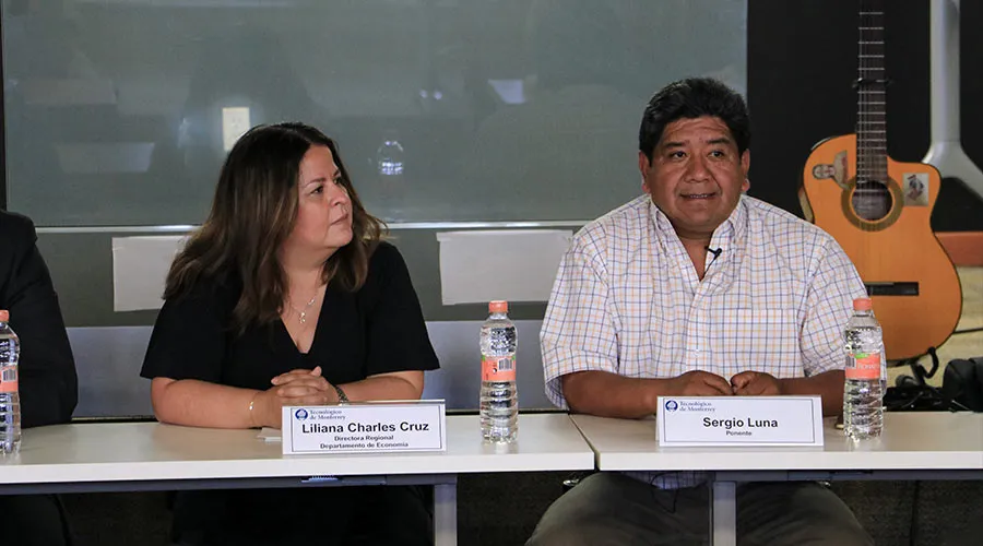 Sergio Luna de albergue La Sagrada Familia habla de retos migratorios en Tec CCM