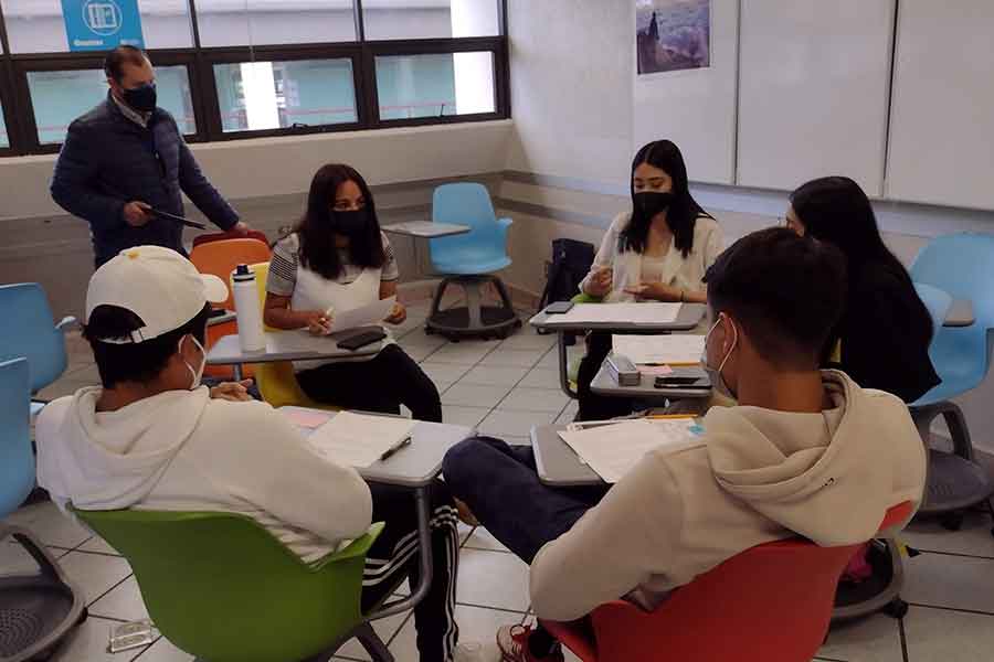 Sesiones de trabajo estudiantes de la Concentración en Negocios Conscientes