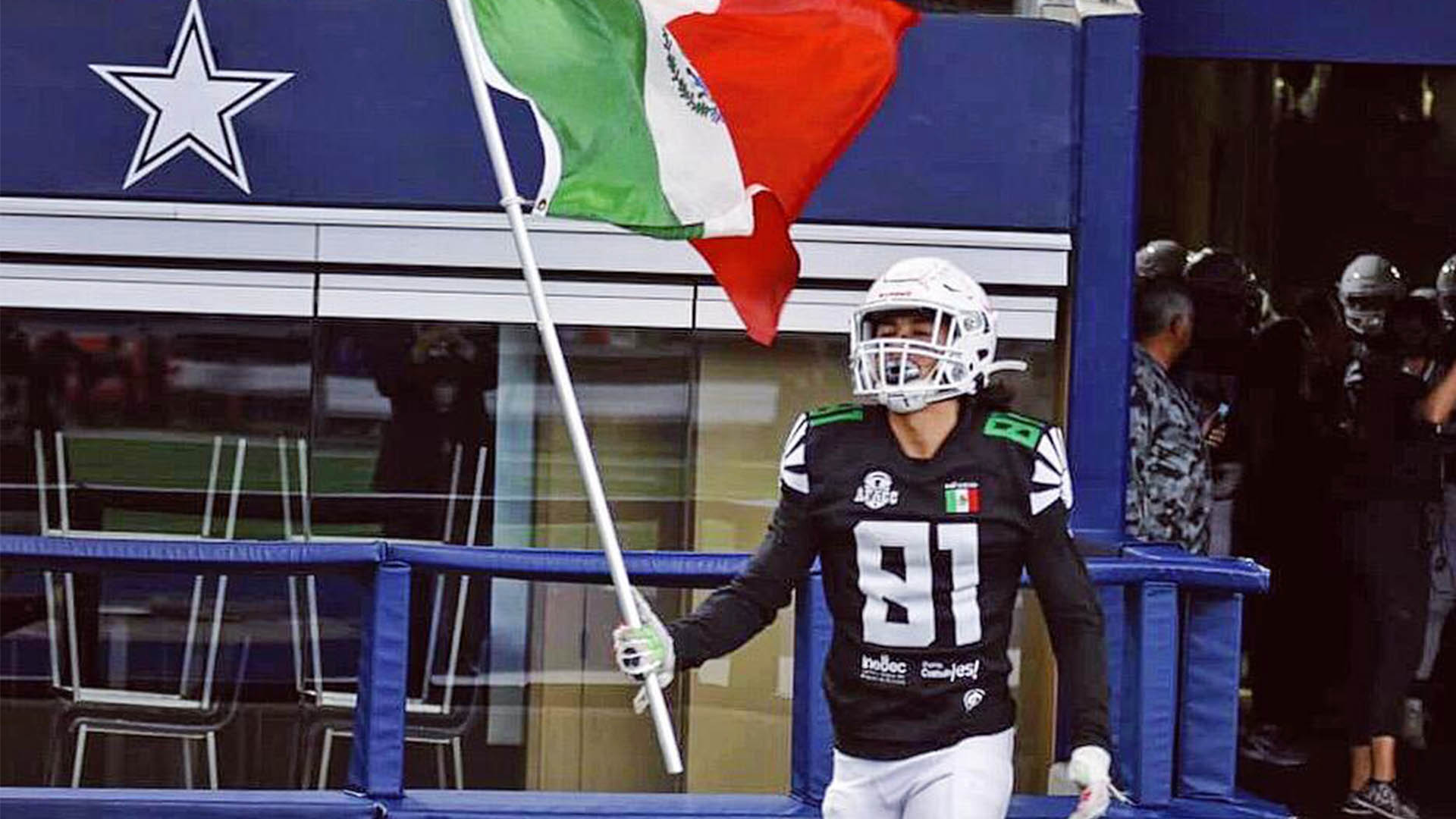 Jorge Solís Beltrán en el International Bowl en Dallas