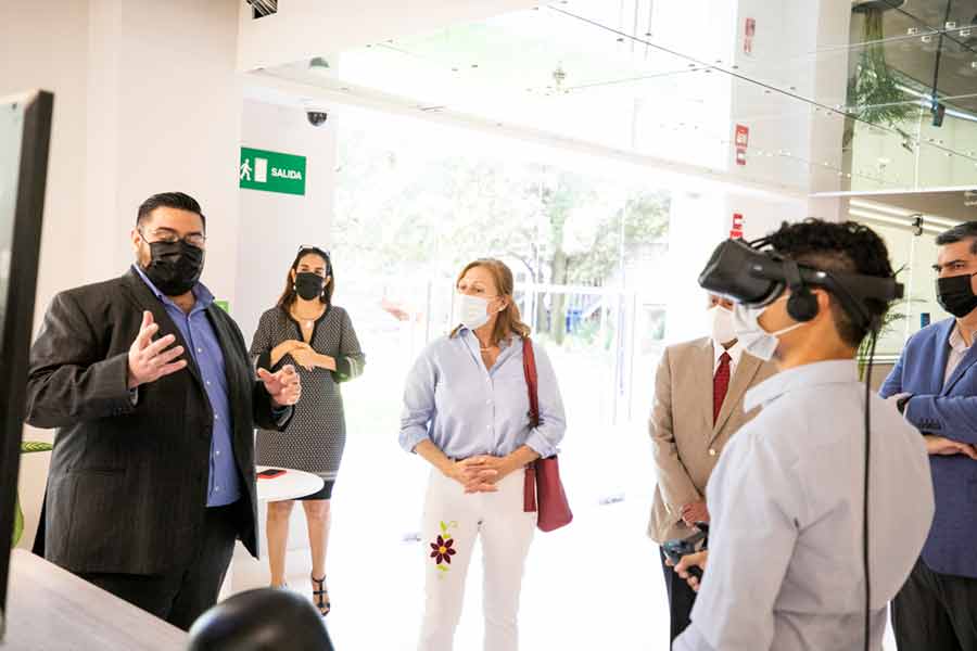 Tatiana Clouthier conoció algunos de los proyectos del Tec de Monterrey