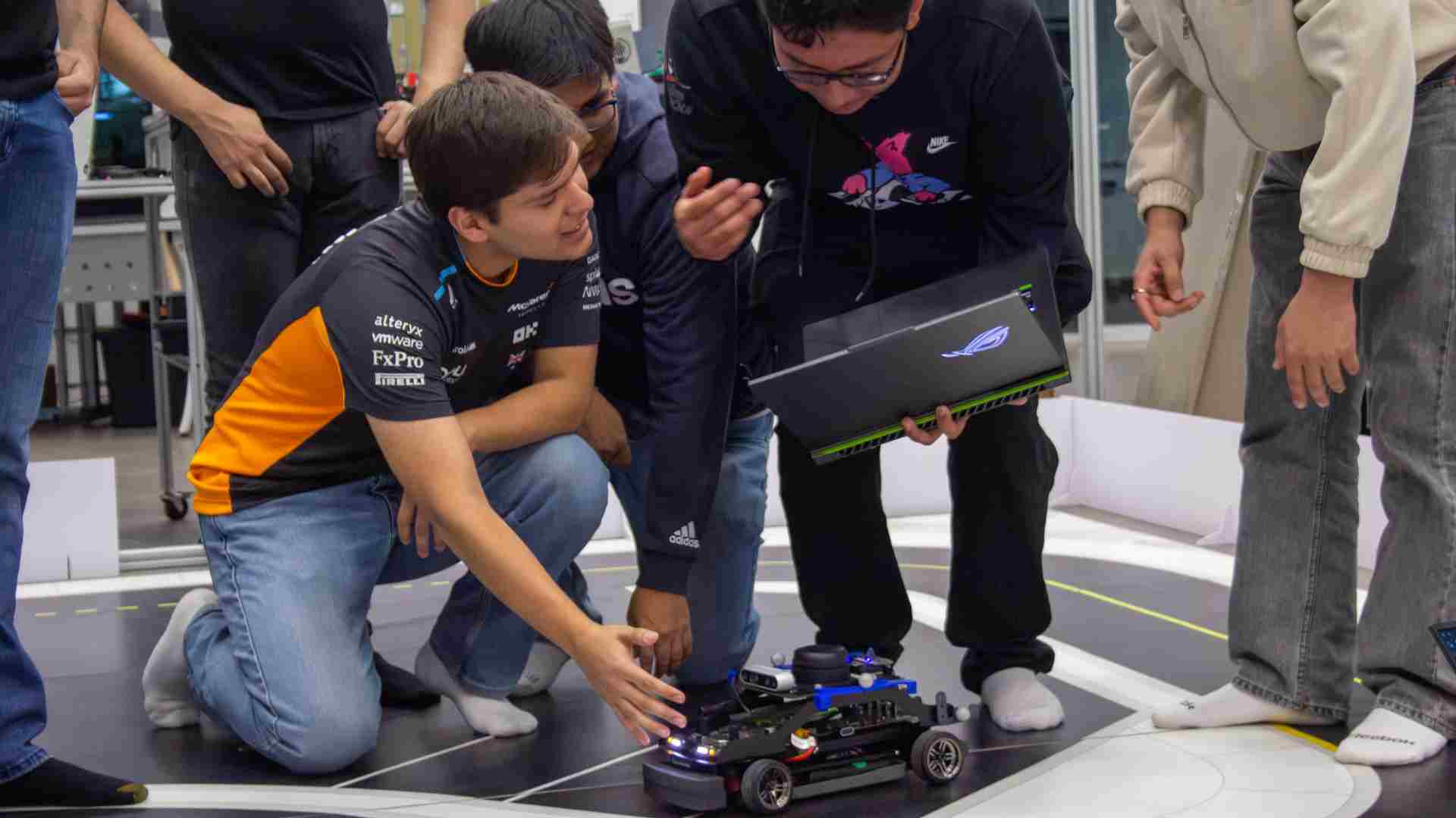 Investigaci&oacute;n del Tec campus Puebla desarroll&oacute; un veh&iacute;culo aut&oacute;nomo para entornos confinados