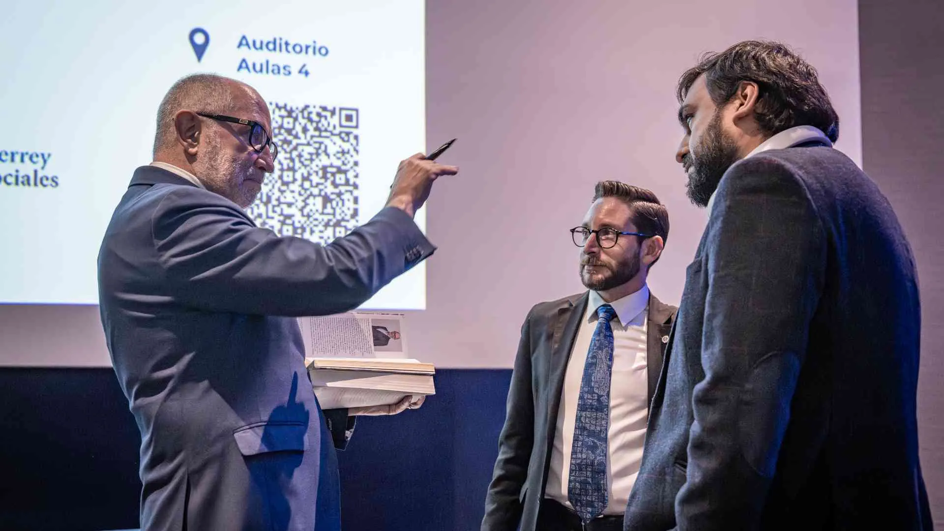 José Ramón Cossío, ofreció en el Tec campus Puebla la charla Hackeando la Sentencia: Metodología de Investigación para Juristas del Siglo 21