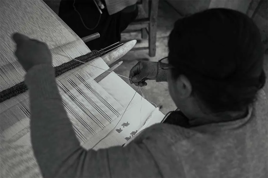 andrea en el telar de cintura