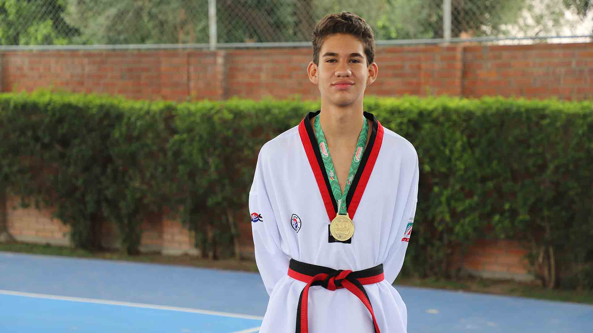 Daniel Uscanga, alumno de Secundaria Tec en Laguna